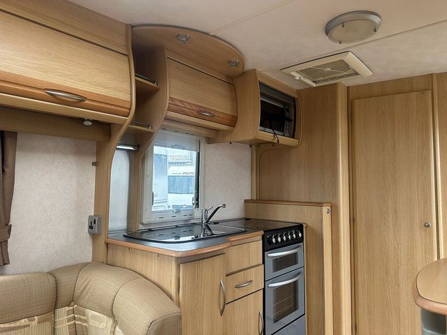 Coachman Pastiche Touring Caravan (2008) - Picture 6