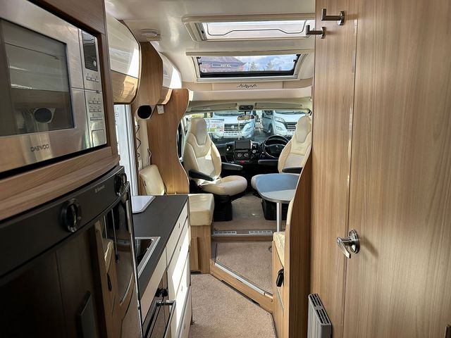 Bailey Autograph 794i Motorhome (2017) - Picture 17