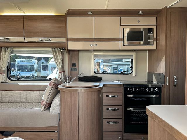 Elddis Encore 255 Motorhome (2017) - Picture 4