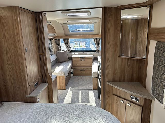 Swift Challenger 880X Touring Caravan (2022) - Picture 21