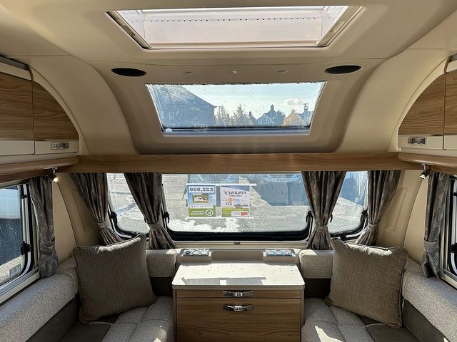 Swift Challenger 880X Touring Caravan (2022) - Picture 6