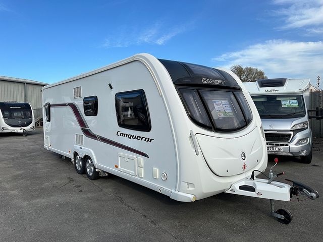 Swift Conqueror 630 Touring Caravan (2014) - Picture 2