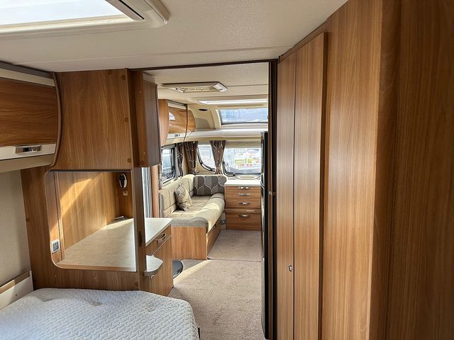 Swift Conqueror 630 Touring Caravan (2014) - Picture 6