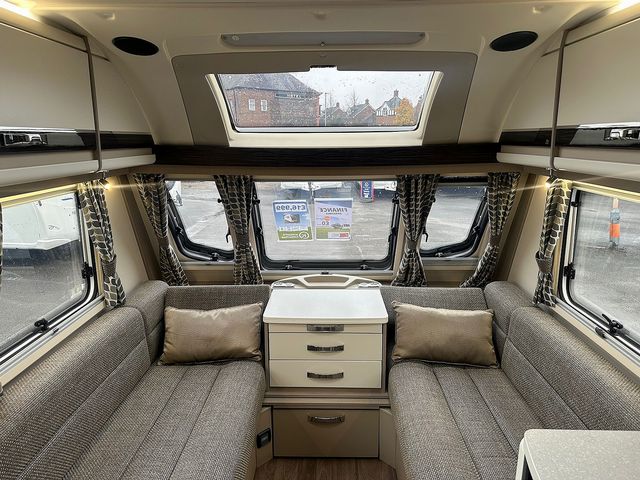 Swift Eccles 580 Touring Caravan (2018) - Picture 20