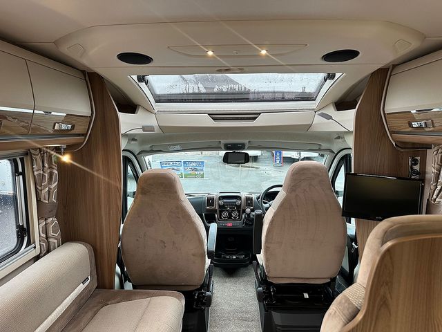 Bessacarr 560 Motorhome (2017) - Picture 6