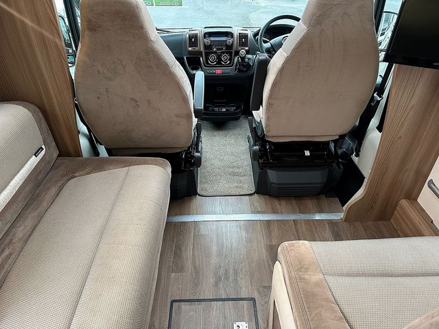 Bessacarr 560 Motorhome (2017) - Picture 7