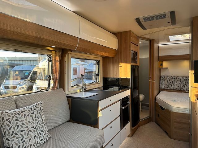 Bailey Autograph 75-2 Motorhome (2017) - Picture 11