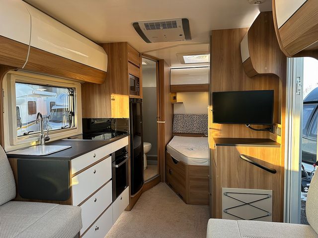 Bailey Autograph 75-2 Motorhome (2017) - Picture 14