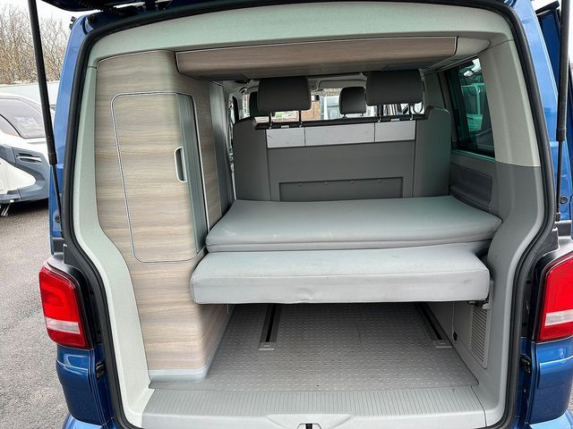 Volkswagen California Campervan (2014) - Picture 18