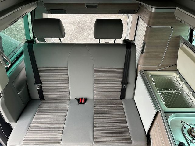 Volkswagen California Campervan (2014) - Picture 13