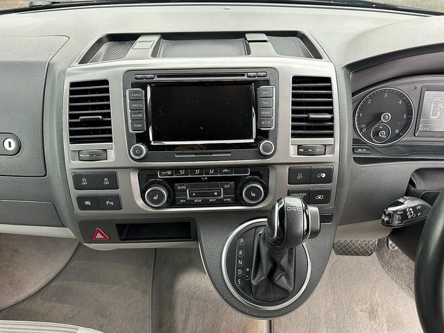 Volkswagen California Campervan (2014) - Picture 16