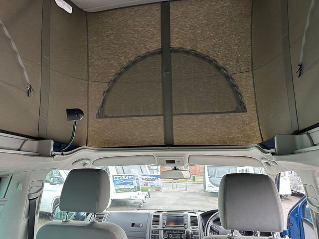 Volkswagen California Campervan (2014) - Picture 9