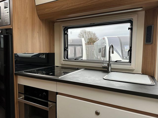 Bailey Autograph 79-4 Touring Caravan (2018) - Picture 13