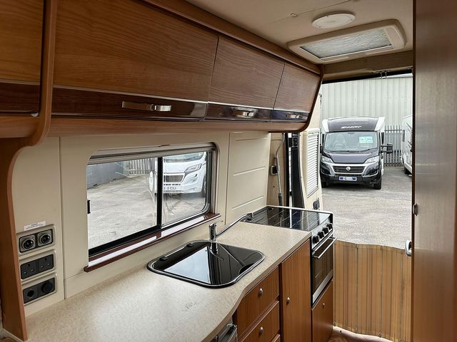 Swift Mondial Campervan (2010) - Picture 15