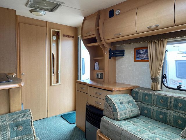 Abbey Maverick Touring Caravan (2004) - Picture 5