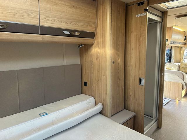 Elddis Crusader Zephyr Campervan (2017) - Picture 6