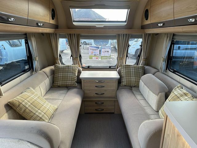 Elddis Crusader Zephyr Campervan (2017) - Picture 7