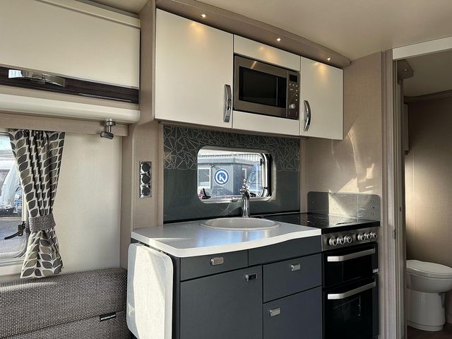 Sterling Eccles 630 Touring Caravan (2017) - Picture 21