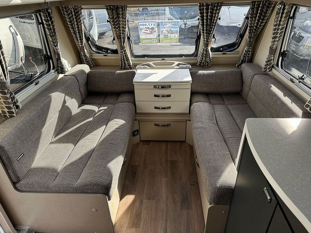 Sterling Eccles 630 Touring Caravan (2017) - Picture 6