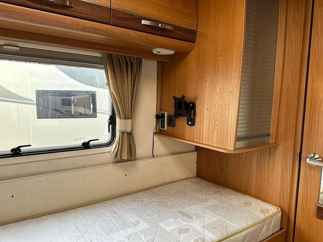 Autocruise Augusta Motorhome (2010) - Picture 18