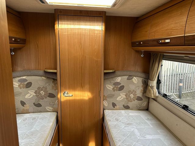 Autocruise Augusta Motorhome (2010) - Picture 5