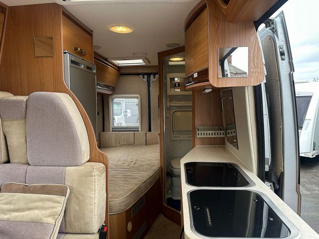 Autocruise Alto Campervan (2010) - Picture 10