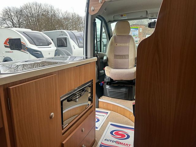 Autocruise Alto Campervan (2010) - Picture 6