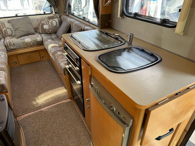 Elddis Autoquest 140 White (2010) - Picture 17