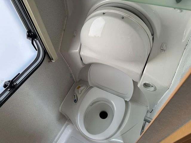 Elddis Autoquest 140 White (2010) - Picture 19