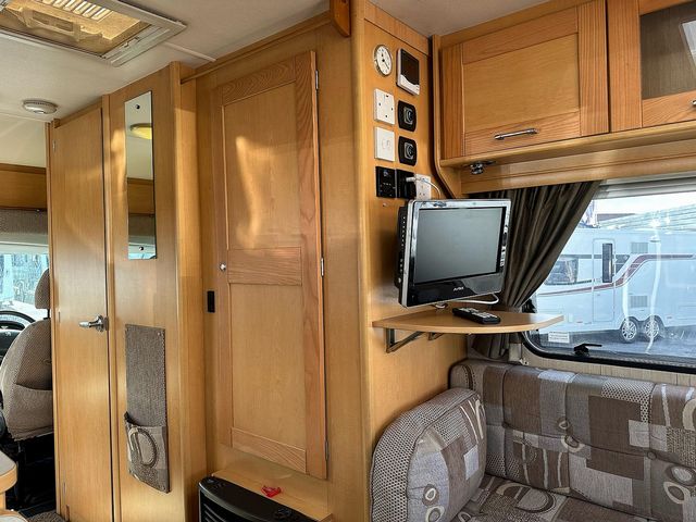 Elddis Autoquest 140 White (2010) - Picture 11