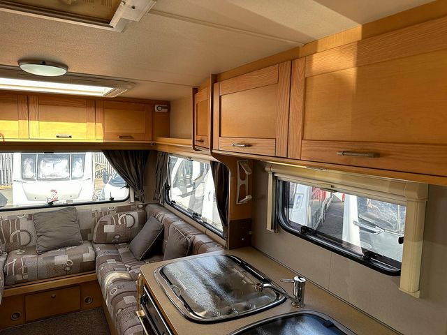 Elddis Autoquest 140 White (2010) - Picture 13