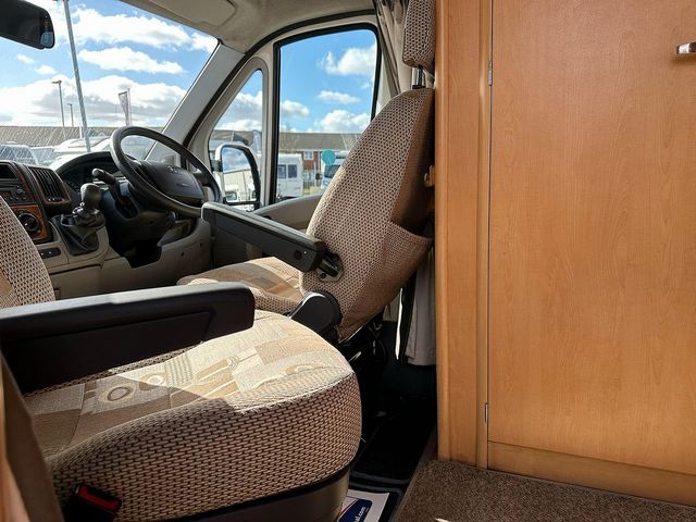 Elddis Autoquest 140 White (2010) - Picture 14