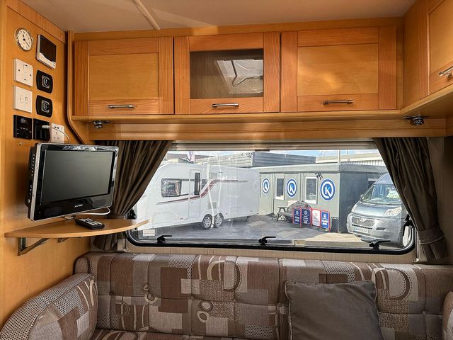 Elddis Autoquest 140 White (2010) - Picture 16