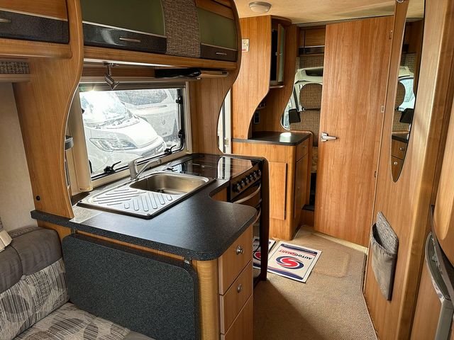 Autocruise Stardream Motorhome (2007) - Picture 16
