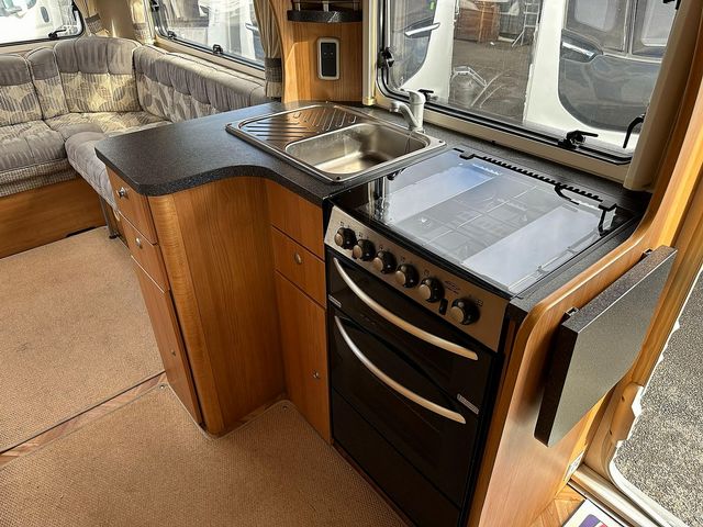 Autocruise Stardream Motorhome (2007) - Picture 18
