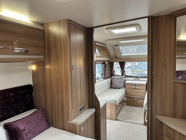 Swift Challenger 580 Touring Caravan (2019) - Picture 14