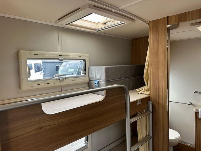 Elddis Crusader Tempest EB Touring Caravan (2014) - Picture 14