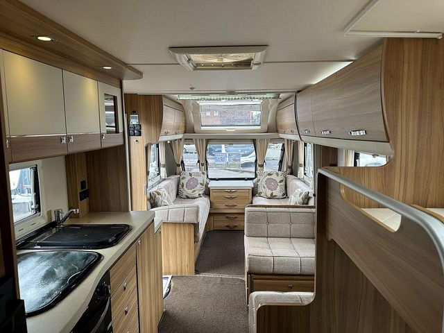 Elddis Crusader Tempest EB Touring Caravan (2014) - Picture 8