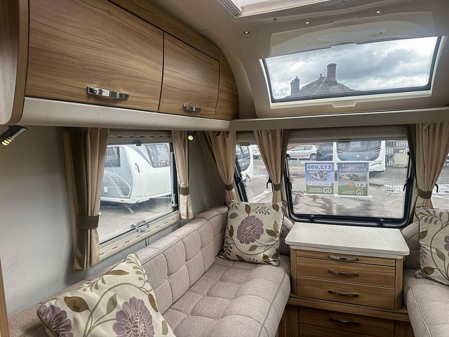 Elddis Crusader Tempest EB Touring Caravan (2014) - Picture 14