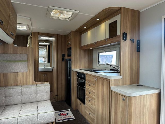 Elddis Crusader Tempest EB Touring Caravan (2014) - Picture 7