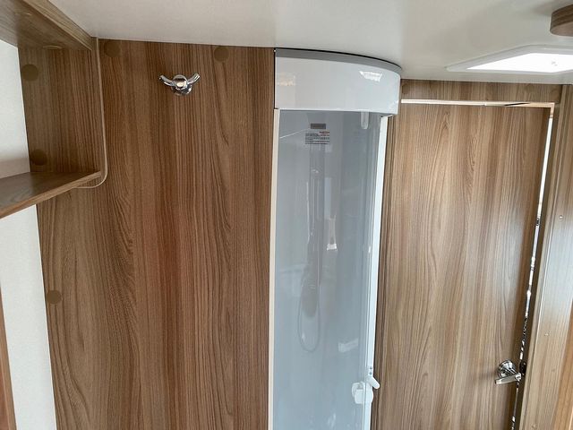Swift Sprite Freestyle Touring Caravan (2019) - Picture 12