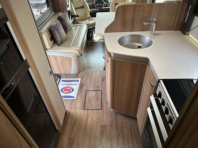 Swift Kon-TIKI Motorhome (2019) - Picture 17