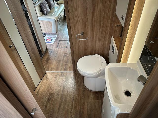 Swift Kon-TIKI Motorhome (2019) - Picture 23