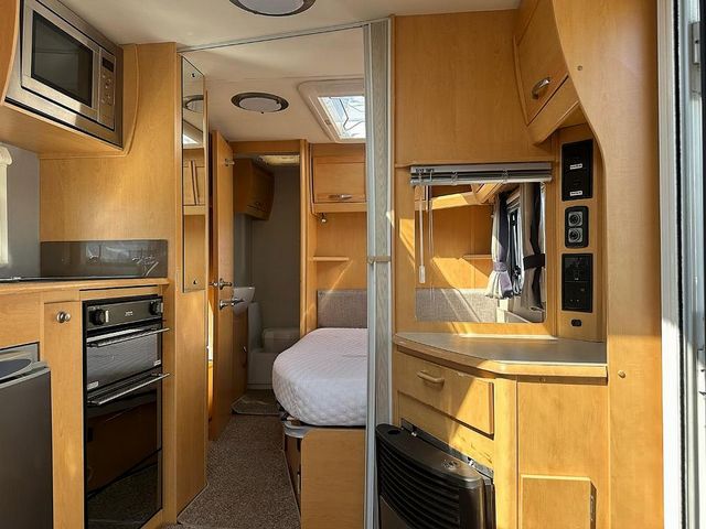 Elddis Rambler Touring Caravan (2010) - Picture 13