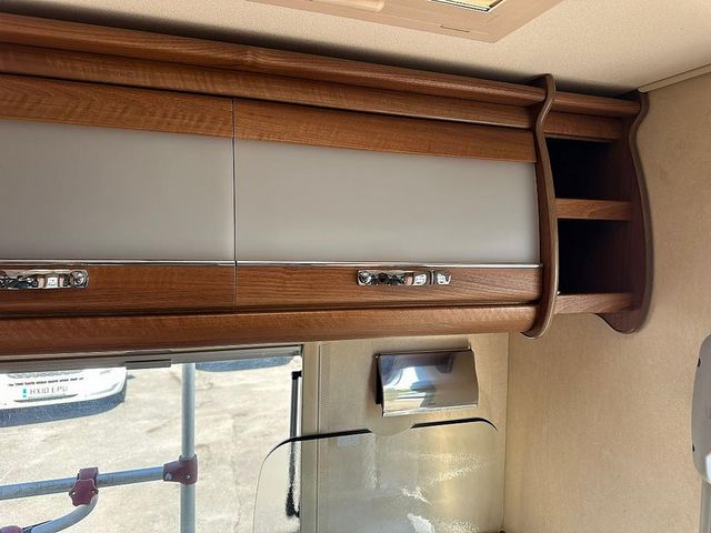 Auto Sleeper Broadway Motorhome (2011) - Picture 11