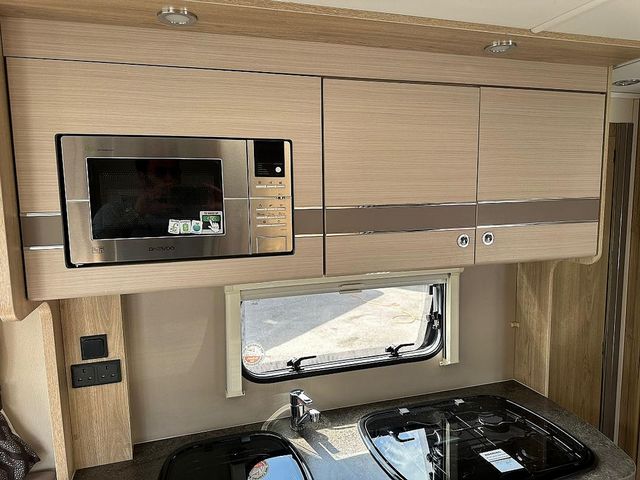 Elddis Autoquest 155 Motorhome (2017) - Picture 10