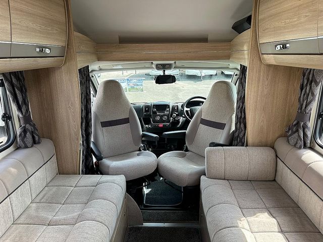 Elddis Autoquest 155 Motorhome (2017) - Picture 12