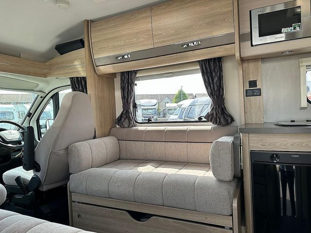 Elddis Autoquest 155 Motorhome (2017) - Picture 19