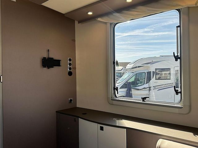 Burstner Lyseo TD744 Harmony Line Motorhome (2020) - Picture 12
