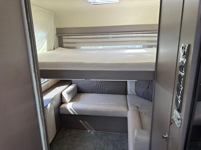 Burstner Lyseo TD744 Harmony Line Motorhome (2020) - Picture 9